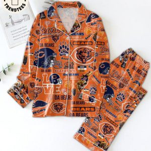 Beardown Dabears And Whoever Is Palying The Packers Mascot Design Orange Pijamas Set