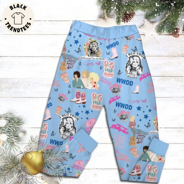 Dolly On The Streets Her Fan On The Sheet Blue Design Pajamas Set