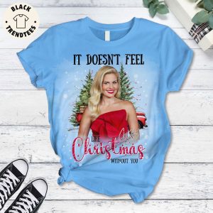 It Doesn’t Feel Like Christmas Without You Blue Design Pajamas Set