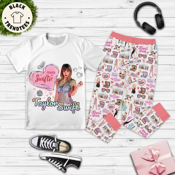 Always Swiftie Taylor Swift Portrait White Design Pajamas Set