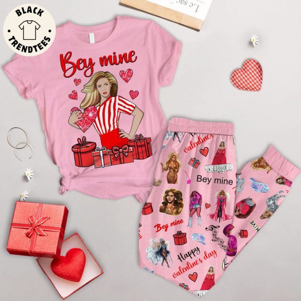 Bey Mine Portrait Pink Design Pajamas Set